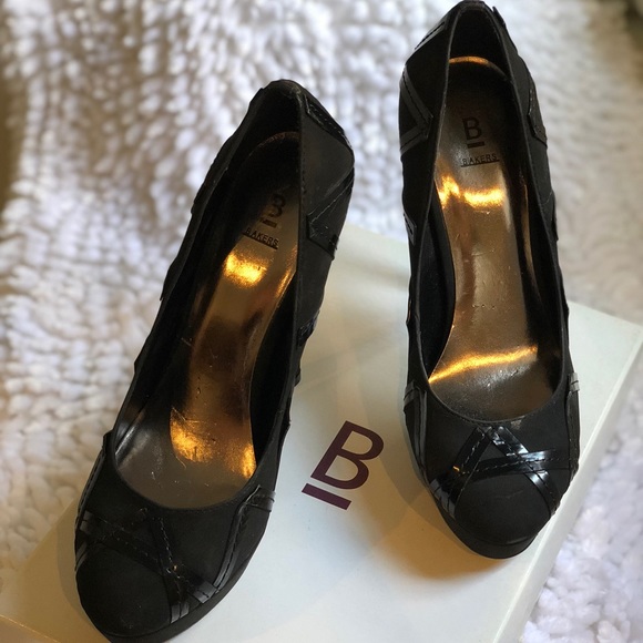 Black BAKERS heel. Size 7.5 - Picture 6 of 7